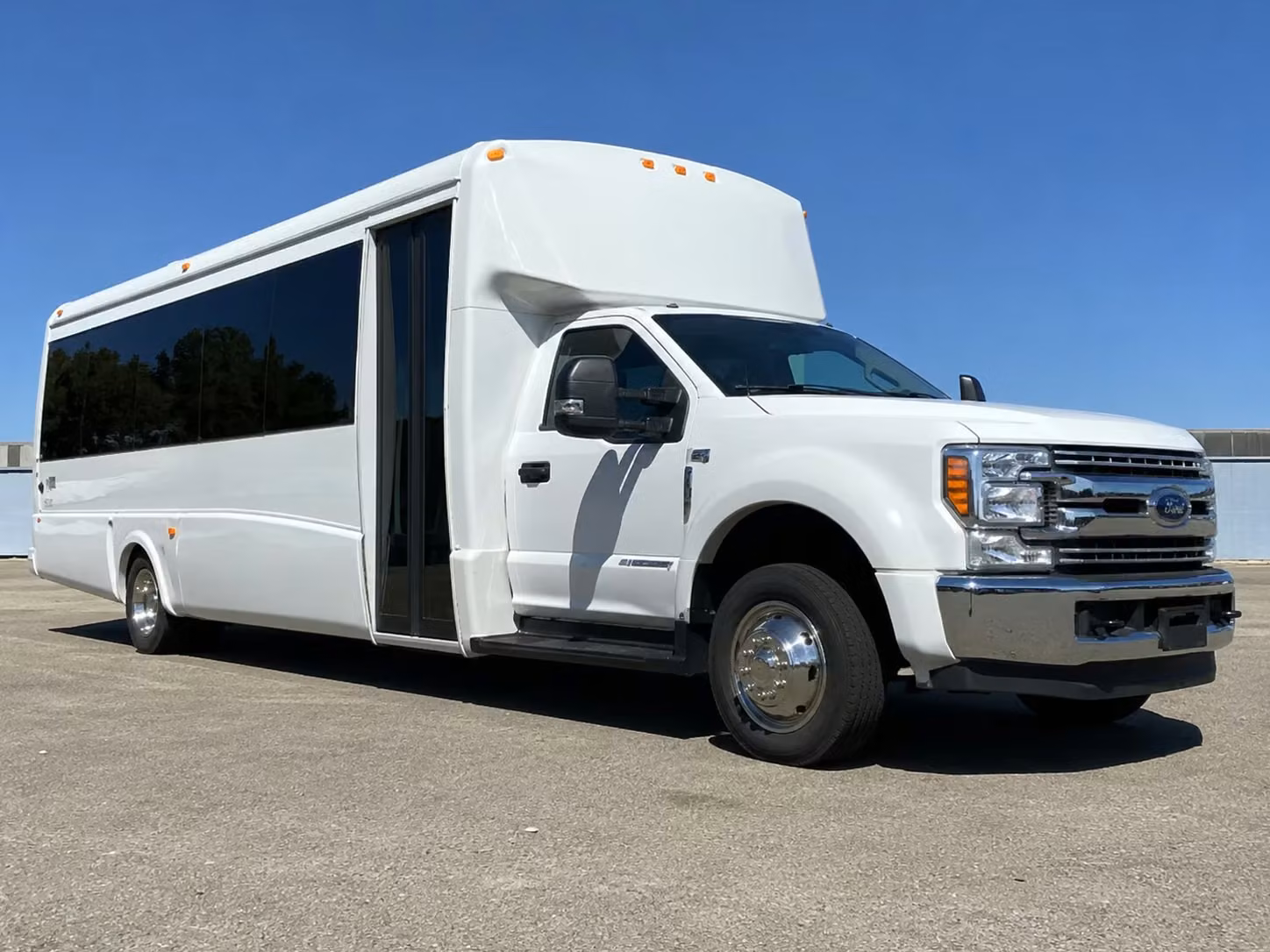 20 passenger minibus